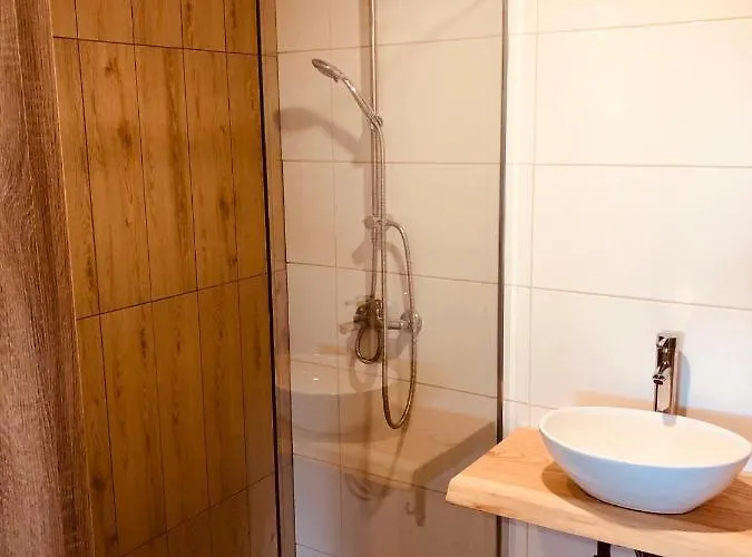 Eden 7 Kaszuby Balia Sauna Alpaki 戈鲁别